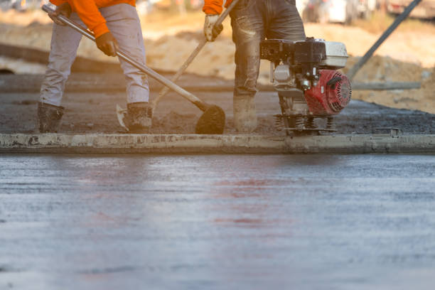 Best Concrete Walkway Installation  in Richfield, WI